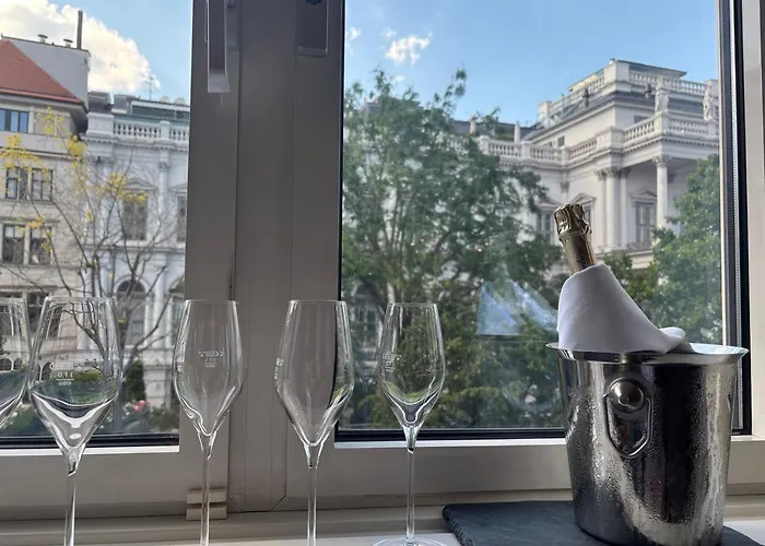 Luxury Serviced 3-bedroom Flat In Vienna's 1st District